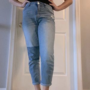 Light wash mom jeans